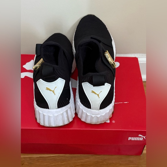 Puma Slip ons - Picture 3 of 5